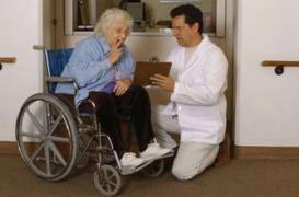 Alzheimer : la vitamine E ralentit le déclin fonctionnel 