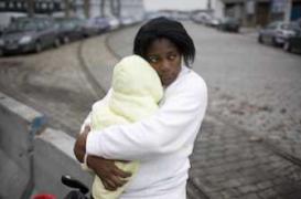 Europe : les femmes et les enfants victimes de la précarité