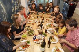 Un repas en famille par jour réduit le risque d’obésité