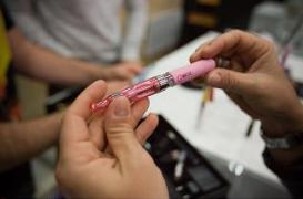Procès de la cigarette électronique : la publicité bientôt interdite ?
