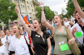 Cliniques privées : le gouvernement maintient la baisse des tarifs