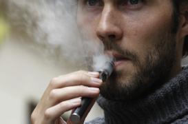 Los Angeles part en guerre contre l'e-cigarette 