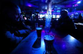 Alcool : les Français freinent leur consommation