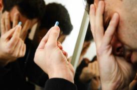 Les raisons qui poussent 10 000 Français au suicide tous les ans