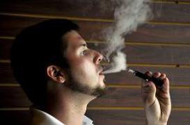 E-cigarette : une étude dresse le portrait robot du vapoteur 