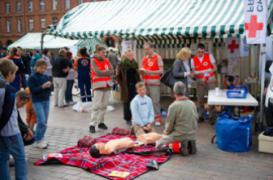 Apprendre le massage cardiaque pourrait sauver 100 000 vies par an