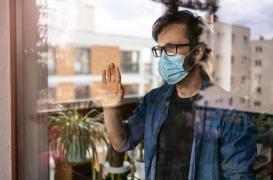 Variant Omicron : les cas contacts, même vaccinés, contraints à l'isolement