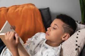 Limiter le temps d'écran : pourquoi c'est crucial pour le développement de l'enfant 