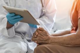 Alzheimer : 16 patients participent au premier essai clinique d'un vaccin