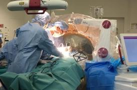 CHU d'Amiens : opération inédite d'une scoliose avec un robot 