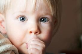 Comment aider votre enfant à arrêter de sucer son pouce ?