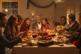 Pourquoi les repas de famille réveillent-ils autant d'émotions ?