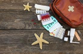 Médicaments et chaleur : les bons réflexes avant de partir en vacances