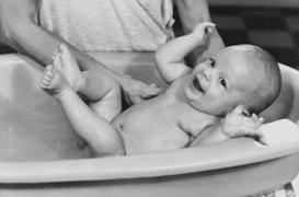 Sièges de bain : attention aux noyades des bébés