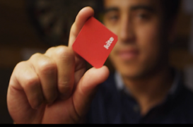 Paludisme : Bill Gates finance un patch anti-moustique