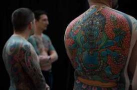 Tatouages : pourquoi les médecins sont contre les encres de couleur 
