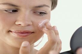 Cosmétiques: les parabènes remplacés par un allergisant