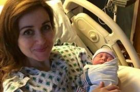 Sur le point d’accoucher, une gynécologue accouche une autre femme