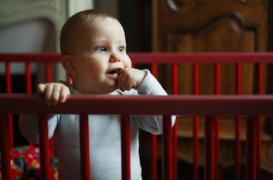 Tabagisme passif : deux fois plus de risque de caries chez les enfants