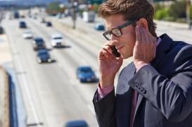 Déconfinement : à Paris, le retour des voitures, des terrasses... et du bruit!