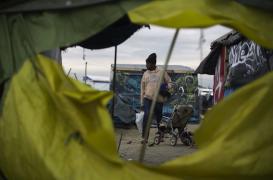 Jungle de Calais :  des médecins assistent les femmes en danger