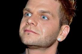 Infertilité masculine : le chanteur français Keen'V brise le tabou