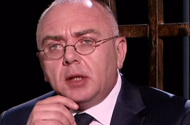 Russie : une star de la télé annonce sa séropositivité en direct  