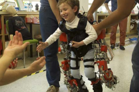Amyotrophie : des Espagnols créent le 1er exosquelette 