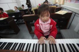 Jouer d’un instrument fait travailler le cerveau des enfants