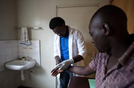 Sida : pourquoi l'exemple ougandais a échoué