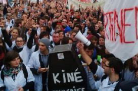 Les étudiants kinés dans la rue pour la revalorisation de leur diplôme