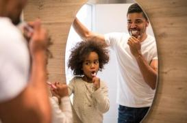 Les gestes à privilégier et ceux à éviter pour un bon brossage des dents