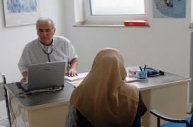 Le médecin passe un tiers de la consultation à regarder son écran