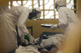 Ebola : la science au chevet des malades