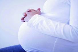 La gestation pour autrui divise les Français