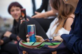 Alcool et boissons énergisantes : les consommateurs sont souvent les mêmes