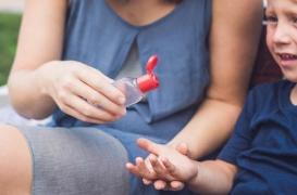 Gels antibactériens : l'alerte des scientifiques sur les dangers