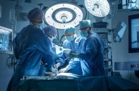 Le patient avait perdu ses membres dans une électrocution : une double greffe des bras et des épaules réalisée à Lyon