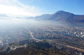 Pollution : Grenoble rétablit la vignette auto