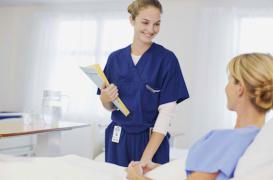 Hospitalisation à domicile : la Cour des Comptes pointe les retards