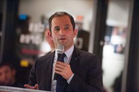 Présidentielle : Benoît Hamon au secours des déserts médicaux
