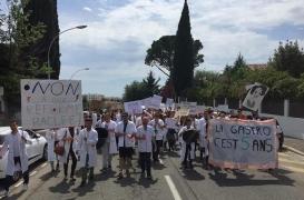 Internat de médecine : les étudiants campent sur leurs positions 