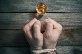 Alcoolisme : certaines régions du cerveau récupèrent après une période d’abstinence