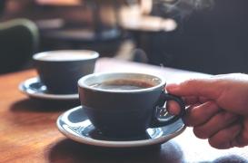 Par quoi remplacer le café au petit-déjeuner ?