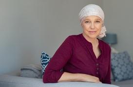 Cancer : la chimiothérapie orale est-elle aussi efficace que celle par intraveineuse ?