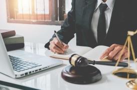 Confinement, ils témoignent : “Je réalise que je peux tout à fait travailler de chez moi”