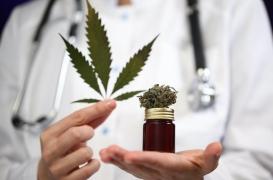 Un nouveau-né devient le premier bébé au monde à participer à un essai de thérapie au cannabis