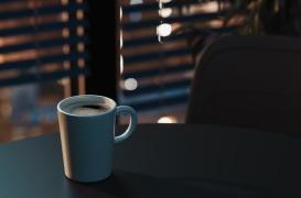 Comment le café du soir empêche le cerveau de se reposer la nuit