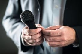 Bégaiement : le rôle de la pression sociale