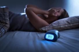 Se réveiller la nuit, c’est normal. Toujours à la même heure, c'est inquiétant
